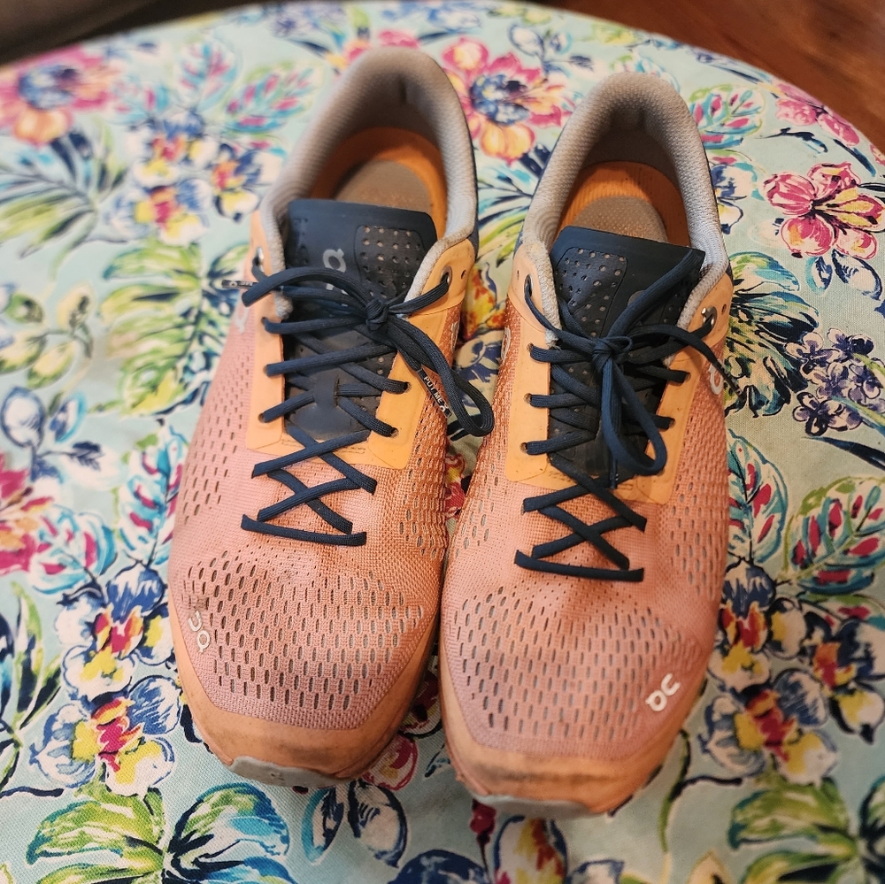 ON cloudsurfer shoes